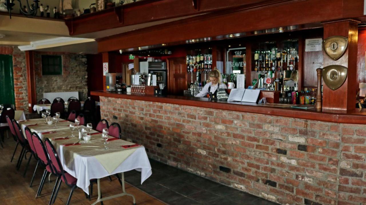 The Seaview Tavern Ballygorman Zewnętrze zdjęcie